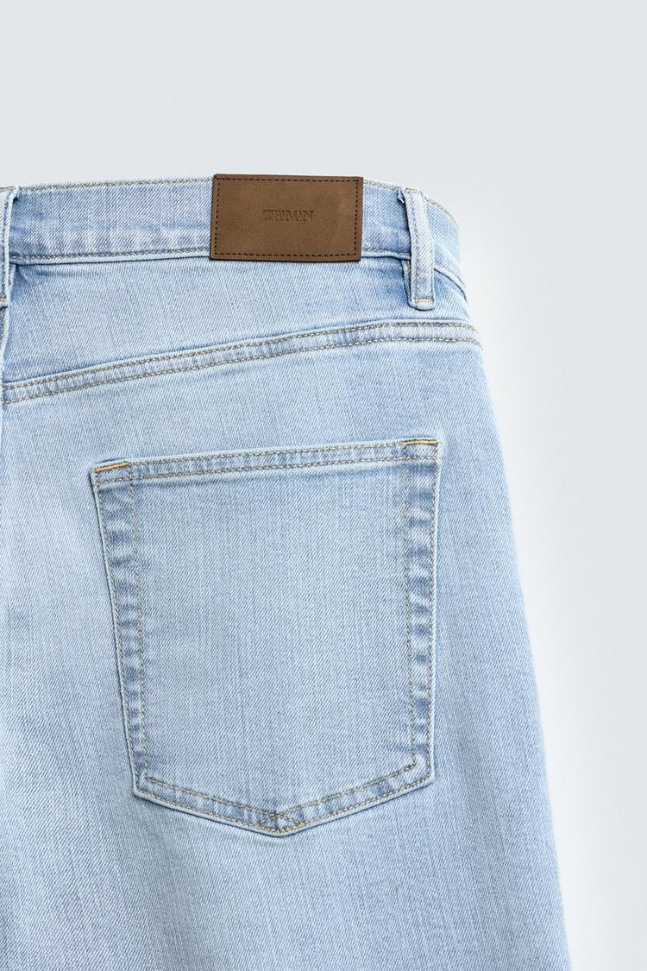 Straight stretchable Denim (Mango)