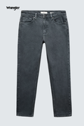 Straight stretchable Denim (Wrangler)